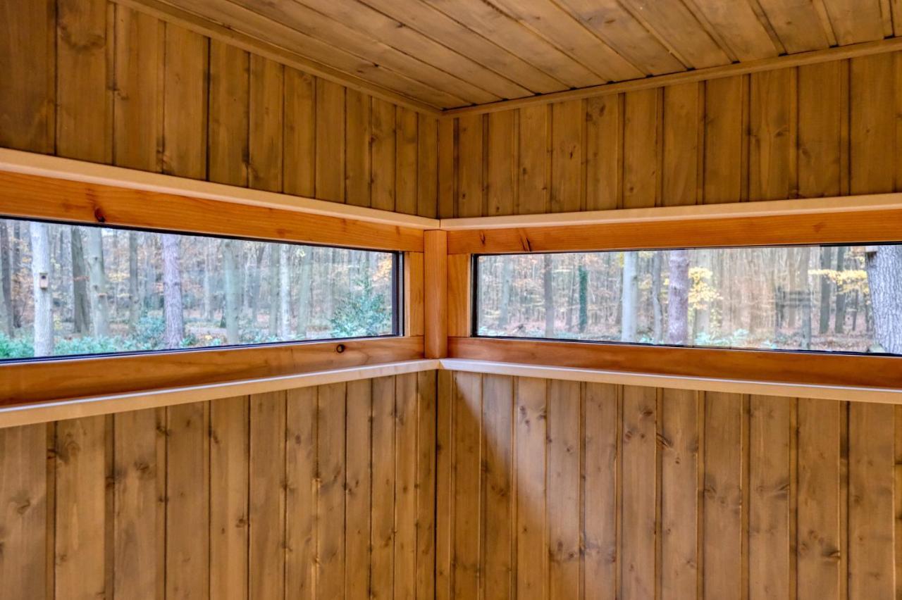 Lodge In Een Bosrijke Omgeving Met Hottub & Sauna Opt Rheezerveen Bagian luar foto