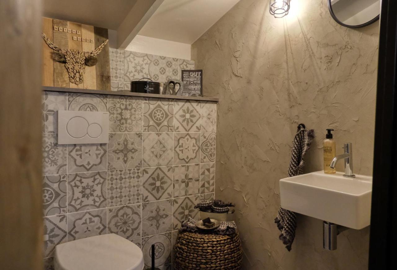 Lodge In Een Bosrijke Omgeving Met Hottub & Sauna Opt Rheezerveen Bagian luar foto