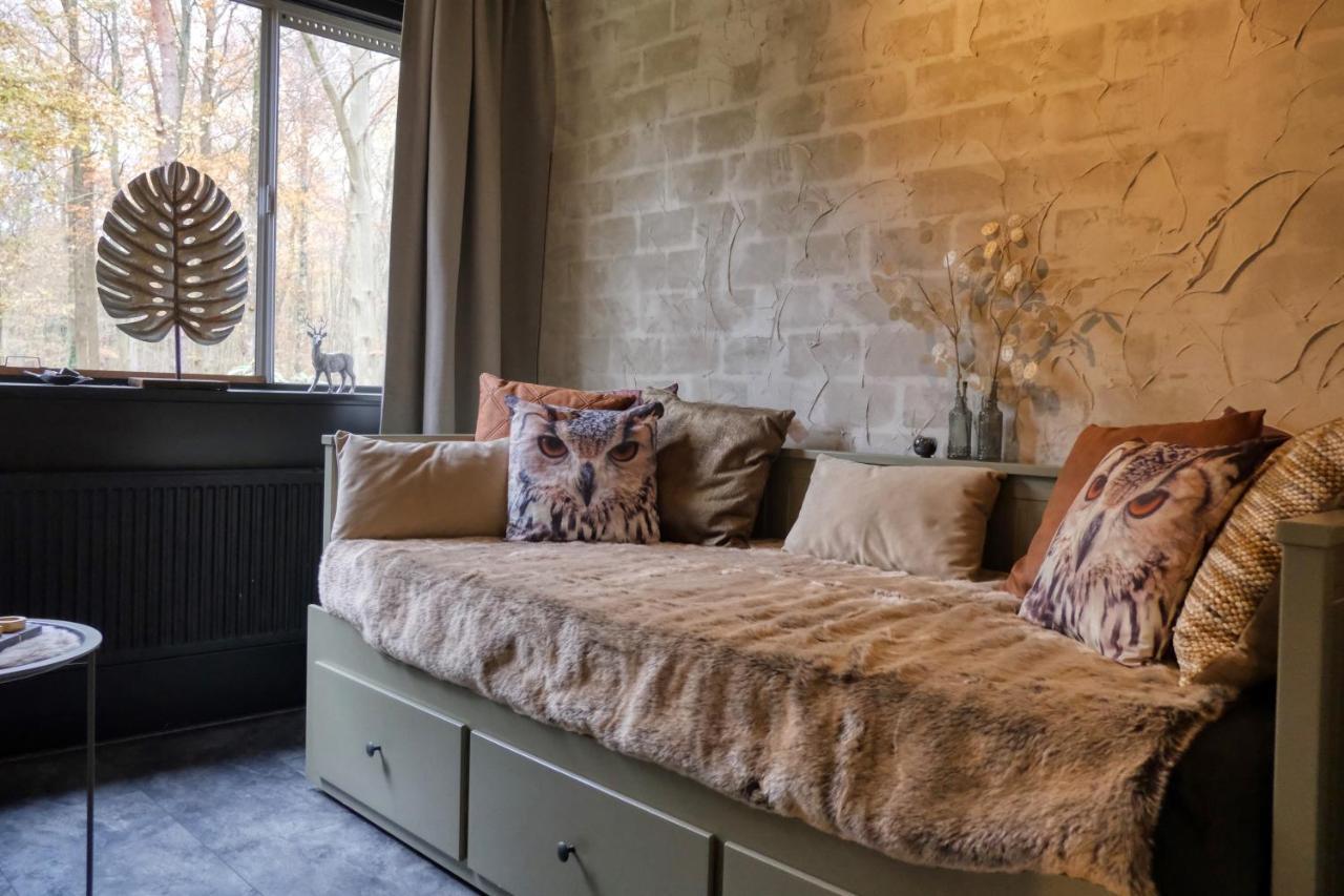 Lodge In Een Bosrijke Omgeving Met Hottub & Sauna Opt Rheezerveen Bagian luar foto